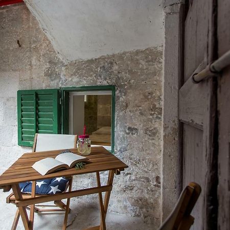 Studio Apartman "Brce" Kastela Exterior photo