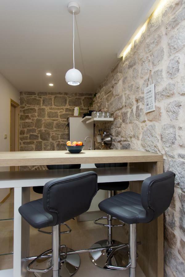 Studio Apartman "Brce" Kastela Exterior photo