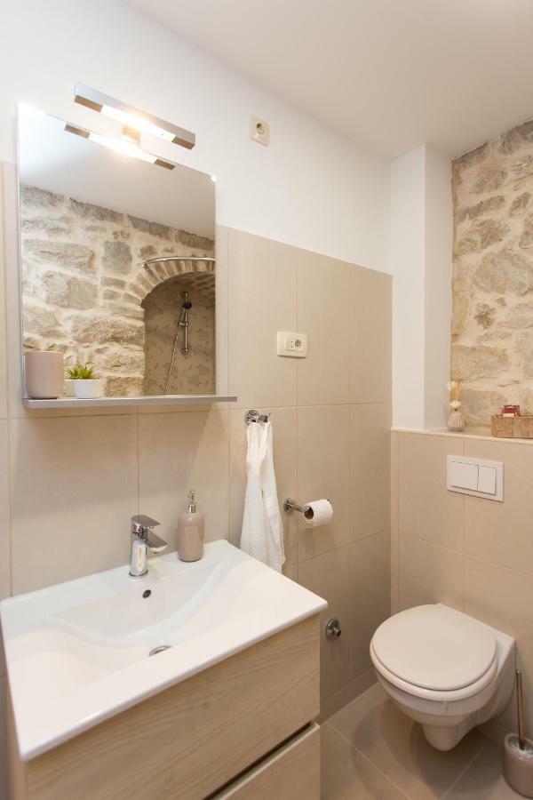 Studio Apartman "Brce" Kastela Exterior photo